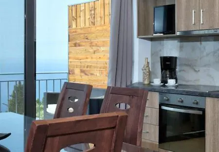 Apartment Sea View Tsoukaladhes