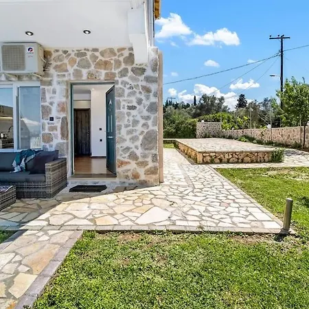 Sea View Apartment *