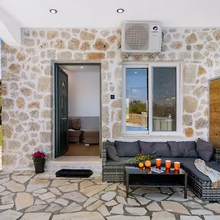 Sea View Apartmán Tsoukaládhes