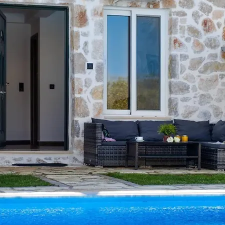 Sea View * Tsoukaládhes